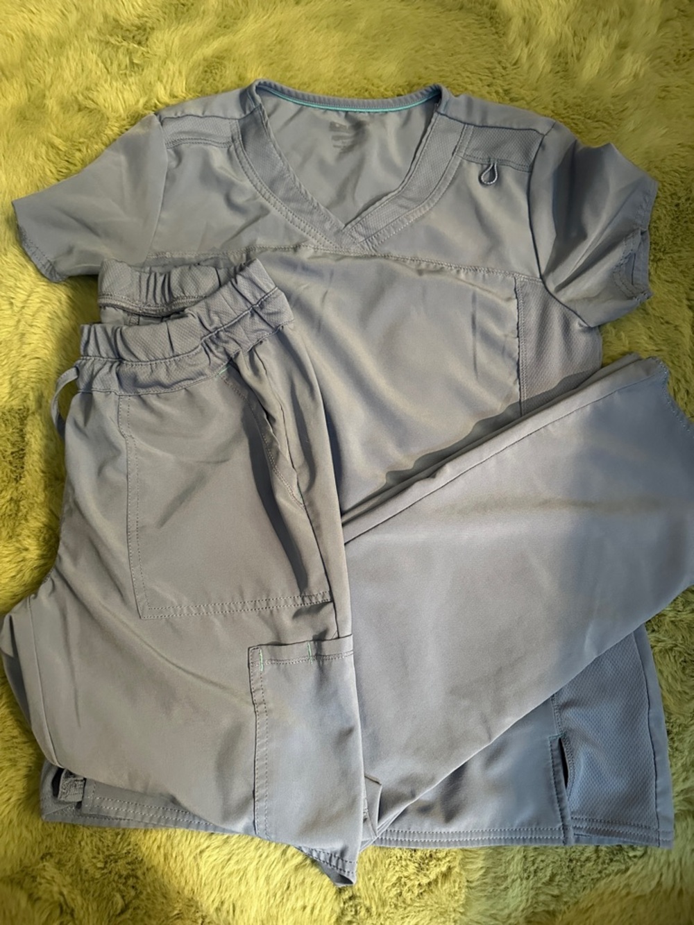 Women’s Light Blue Scrub Top & Jogger Pants Set